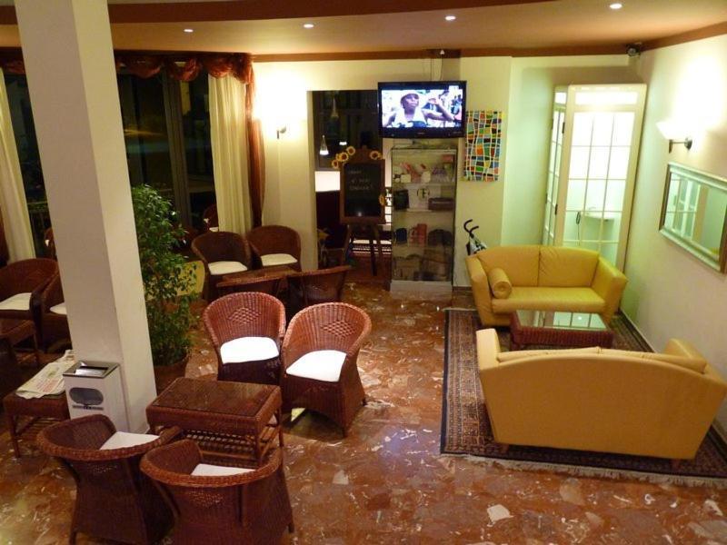 Hotel Gambrinus Lido di Jesolo Bagian luar foto