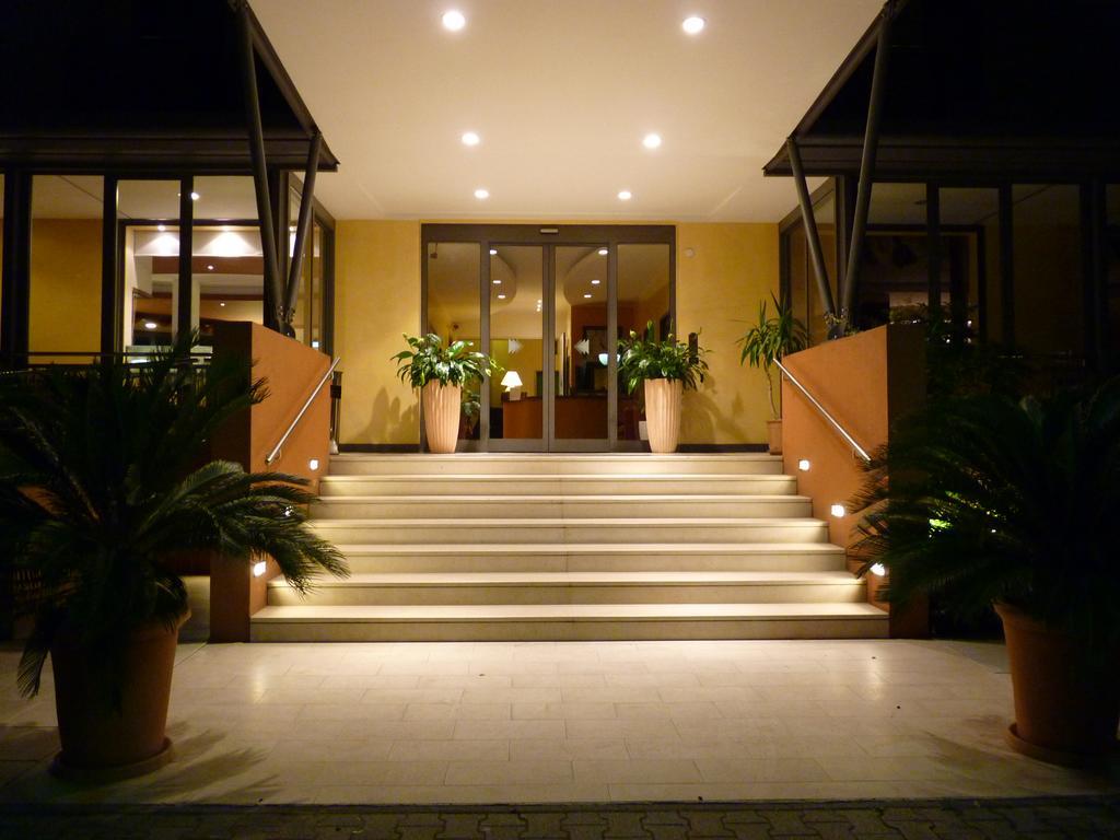 Hotel Gambrinus Lido di Jesolo Bagian luar foto